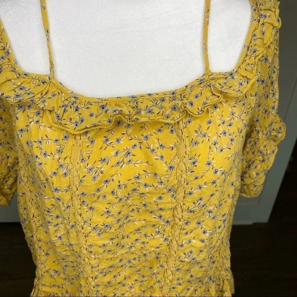American Eagle Yellow and Blue Floral Print Off The Shoulder Top Ruffles Straps - Picture 6 of 12